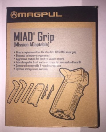 Se VENDE esta excelente "pistol grip" MAGPUL MIAD para AR-15 de color NEGRO, totalmente a estrenar 11