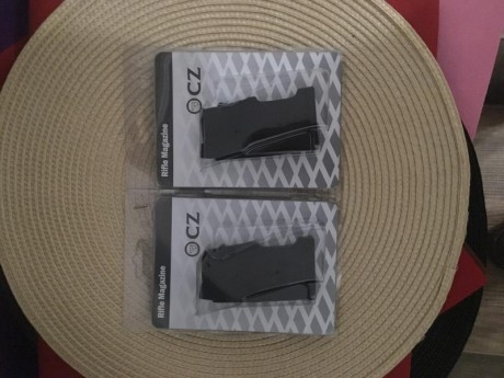Vendo dos cargadores de 10 balas ... nuevos para carabina ceska en 22wmr o 17 hmr 
100 eur + portes

Un 11