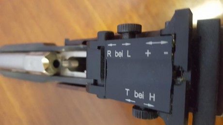 Pistola calibre 22 perfecto estado muy poco uso, prácticamente nueva. Se encuentra en Madrid. Puede probarse 02