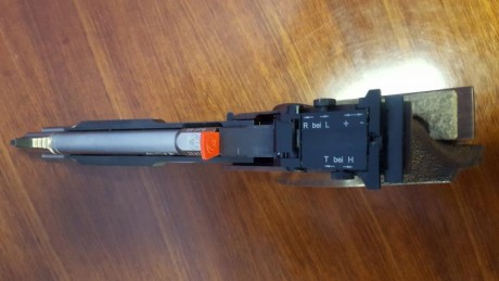 Pistola calibre 22 perfecto estado muy poco uso, prácticamente nueva. Se encuentra en Madrid. Puede probarse 00