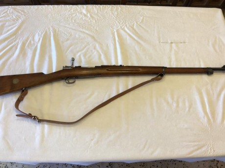 Se vende rifle Carl Gustaf. 600 Euros. Atiendo wassap i telefono. 659896362. 02