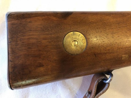 Se vende rifle Carl Gustaf. 600 Euros. Atiendo wassap i telefono. 659896362. 01