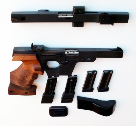 Se vende walther gsp calibre .22lr con conversión .32 S&W, el arma viene con dos cargadores del .22lr 00