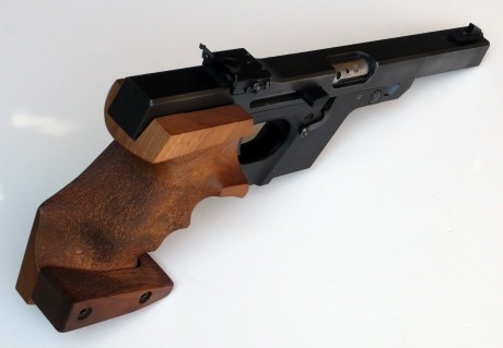 Se vende walther gsp calibre .22lr con conversión .32 S&W, el arma viene con dos cargadores del .22lr 11