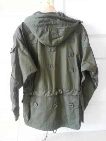 Vendo smock oliva de miltec, un clasico de los foros survival, esta en muy buen estado casi sin uso. Vendo 00