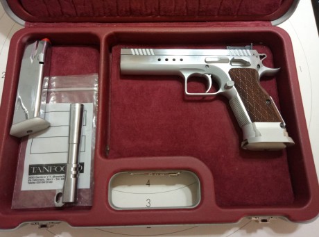 Hola, se vende pistola Tanfoglio Limited custom 9mm por 650 € envío incluido en Peninsula. 
Esta guiada 02