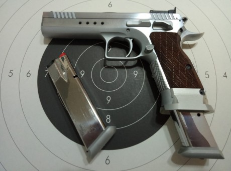 Hola, se vende pistola Tanfoglio Limited custom 9mm por 650 € envío incluido en Peninsula. 
Esta guiada 00