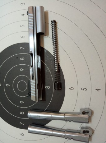 Hola, se vende pistola Tanfoglio Limited custom 9mm por 650 € envío incluido en Peninsula. 
Esta guiada 32