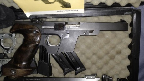Pues lo dicho, vendo mi pistola Walther GSP con los carros del calibre  .22 corto    y .32,  con 2 disparadores, 00