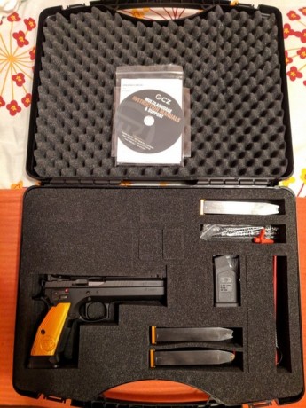 Vendo (por no usar) pistola CZ 75 Tactical Sports Orange
Calibre 9mm Parabellum.
Guiada en F. El arma 00