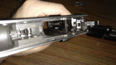 Lo dicho, vendo mi CZ 75B  con alza regulable en altura y deriva, se vende con 3 cargadores, y los siguientes 10