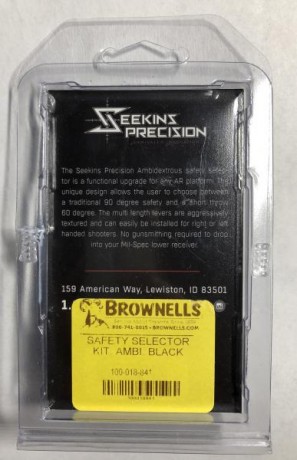 Se vende este magnífico seguro ambidiestro, en color negro, del fabricante americano SEEKINS PRECISION.
Está 01