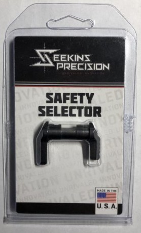 Se vende este magnífico seguro ambidiestro, en color negro, del fabricante americano SEEKINS PRECISION.
Está 00