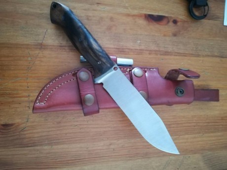 Cuchillo artesanal  de Manuel de la torre acero inox largo de hoja 15 cm , mango 12 cm en ébano exótico 01