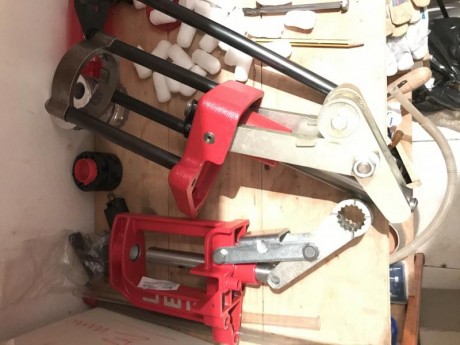 Vendo conjunto para recarga, compuesto po:
 - Prensa Semiprogresiva lee con 3 discos para dies más empistonadora 02