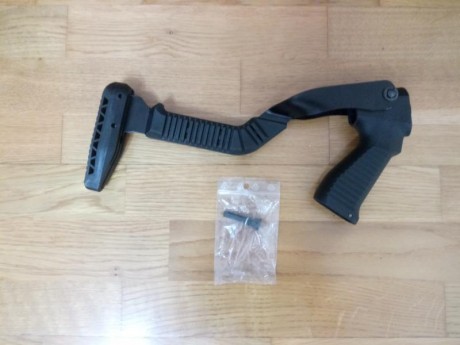 Buenas compañeros.
Acabo de comprar una Stinger Tactical Defender, la cual todavía no tengo en mi poder, 60