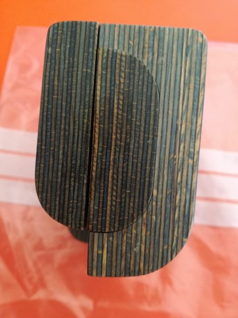 VENDIDAS  las cachas para la S&W 952.  Gracias

"RESERVADAS" además otra empuñadura KN-NILL 10