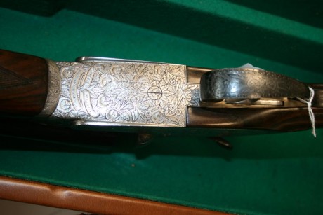 Vendo V. Sarasqueta impecable en estado de nueva con garantia cañones de 71 decimas de choque 18,5-18 21