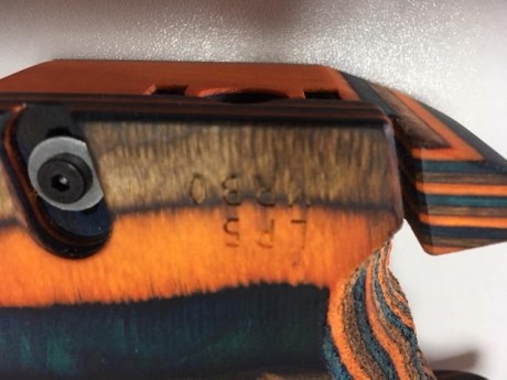 Vendo empuñadura RINK para Steyr LP 50, practicamente nueva. Parámetros MRB0. 150 euros incluido envío 01