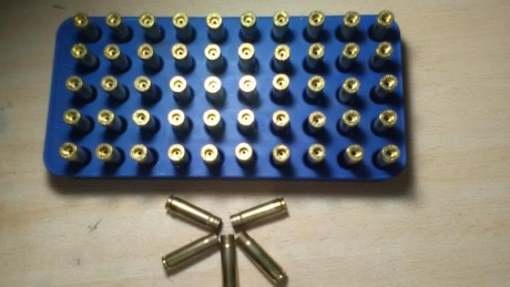 Pongo a la venta 150 Vainas 300 Blackout totalmente nuevas de la marca Armscor.-

80 Euros puestas en 01