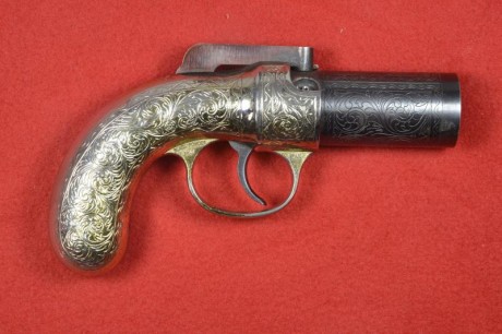 ***Vendido*** revolver de avancarga avispero o pimentero del Cal. 5,6 mm., de fabricación española de 10