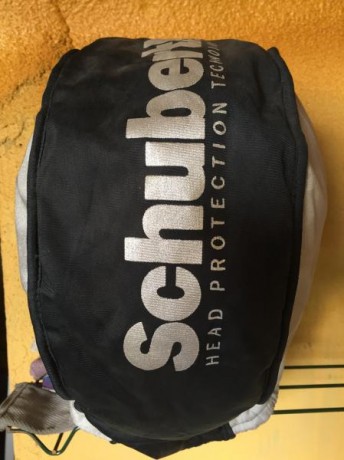 Hola vendo casco Schubert J1 tipo jet y homologado también con la protección del mentón puesta como integral, 20