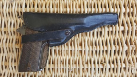 Pues eso , que cambio esta Star 1919 ( Sindicalista ) del 7.65 por arma del 22 LR , preferentemente  FN 02