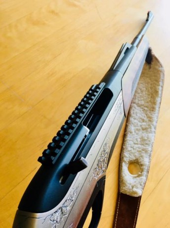 Vendo un rifle semiautomático Merkel SR1 Jagd en calibre 30.06. El rifle está en perfecto estado tanto 11