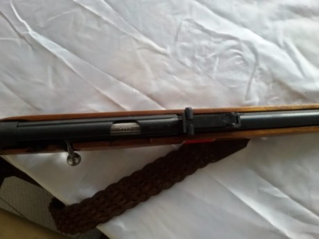 Hola a todos.
Vendo mi carabina de cerrojo, marca TOZ del 22LR y guiada en E.
La carabina hace unas agrupaciones 00