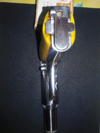 Hola a todos.
Vendo mi Astra 301 del 9 corto y accesorios, en libro de coleccionista.
El arma se encuentra 10