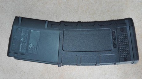 Hola, vendo cargador para AR-15 Magpul Pmag Gen M3 de 30 disparos específico para el calibre .300Blk. 01