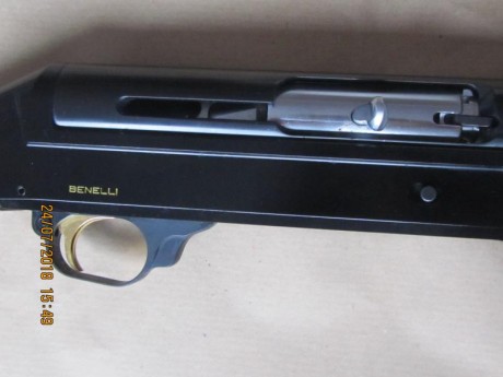 Hola, por dejar la afición, vendo una escopeta benelli premium superligera cal 12, con muy poco uso, y 02