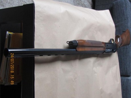 Hola, por dejar la afición, vendo una escopeta benelli premium superligera cal 12, con muy poco uso, y 00