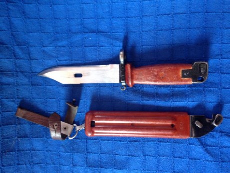 Se vende cuchillo bayoneta del fusil ak 47, años 80 perfecto estado y afilado, adquirido en Bosnia Herzegobina 11