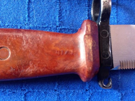 Se vende cuchillo bayoneta del fusil ak 47, años 80 perfecto estado y afilado, adquirido en Bosnia Herzegobina 31