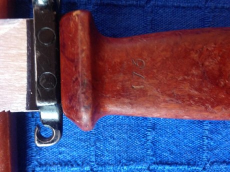 Se vende cuchillo bayoneta del fusil ak 47, años 80 perfecto estado y afilado, adquirido en Bosnia Herzegobina 30