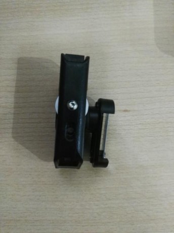 Buenos dias,

Vendo 5 portacargadores marca Double Alpha monohilera color negro.
Precio: 22€ unidad más 00