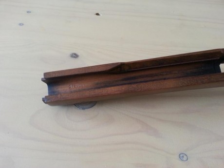 Vendo esta culata para ruger mini 14/30. Desconozco que madera es, pero es mas oscura que la clasica de 00