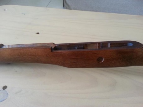 Vendo esta culata para ruger mini 14/30. Desconozco que madera es, pero es mas oscura que la clasica de 11