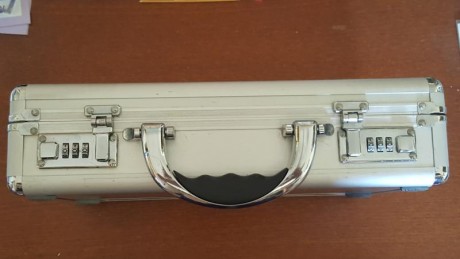 Pues eso, que vendo este maletín original PERFRMANCE CENTER de S&W 952
Lugar: Lleida
Precio 160€ 02