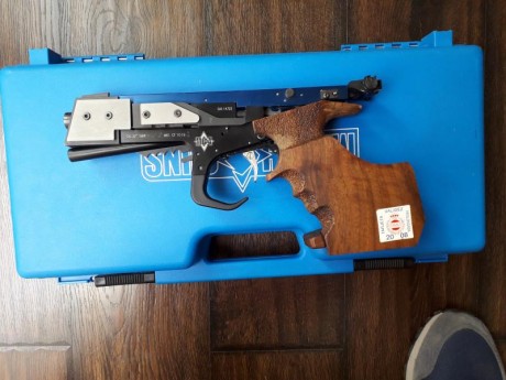 Buenas tardes.

Vendo Mach gun mg4 del calibre 32, lleva cacha M y tiene sólo un poco de relleno en la 00