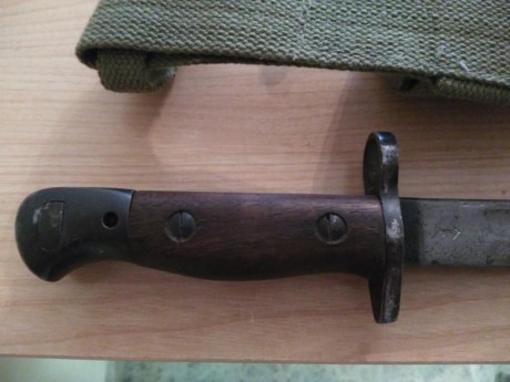 Hola
Vendo las siguientes bayonetas:
Simson Suhl para mauser español. Solo legible Suhl: 25E
Turca ASFA: 12