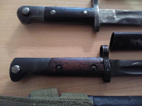 Hola
Vendo las siguientes bayonetas:
Simson Suhl para mauser español. Solo legible Suhl: 25E
Turca ASFA: 31