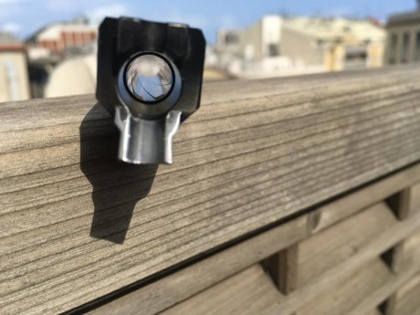 Hola vendo esta pistola sin apenas uso con dos cargadores;yo habré tirado unas 150 balas y el anterior 10