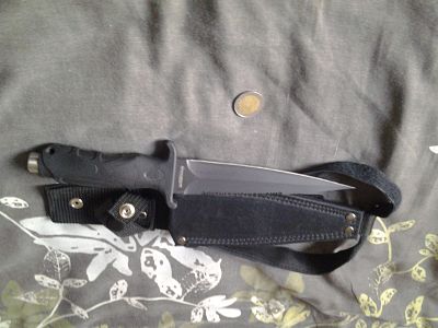 Nuevo, pido 15 euros más envío si no hay entrega en mano en Madrid. 00