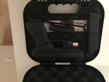 Vendo Glock 22 calibre 40 sw, una maravilla totalmente nueva se habrá usado solo dos o tres veces. Es 11