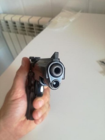 Buenos días señores.
Pongo a la venta un verdadero"juguetito" guiado en F y que es una verdadera 10