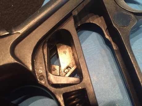 Se vende la Luger mas buscada de los 2,5 millones que se fabricaron......una Krieghoff 9 para. con cachas 91