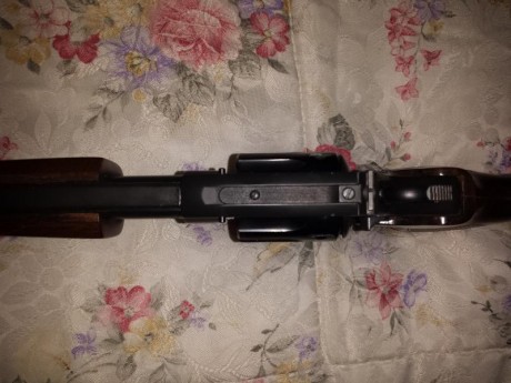 Buenas tardes , vendo carabina Alfa Hunter calibre 22lr , en perfecto estado , no ha tirado ni una caja 10
