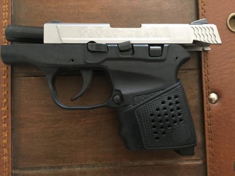 Hola,, 
SÓLO EL ARMA tal como se sirve de nueva con funda, caja y candado 390€..... REBAJADA A 350 €. 12